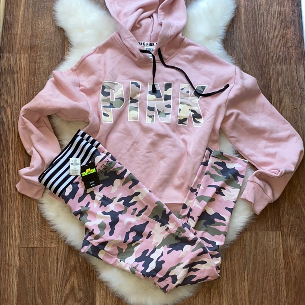 Pink camo set